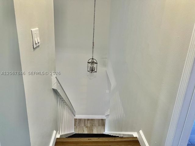 900 SW 113th Ter, Pembroke Pines, FL 33025
