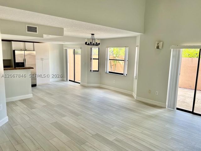 900 SW 113th Ter, Pembroke Pines, FL 33025