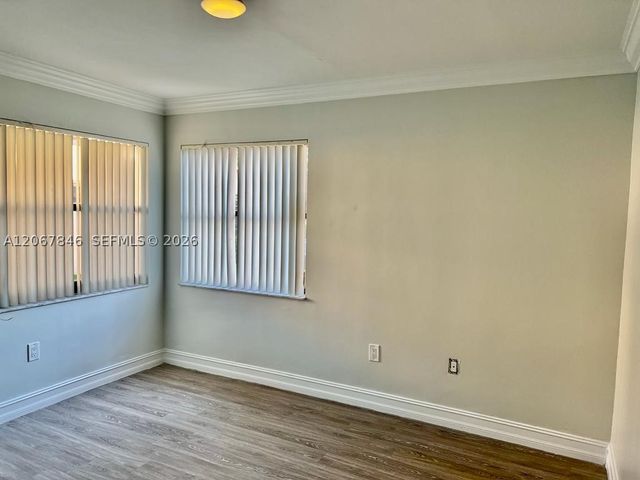 900 SW 113th Ter, Pembroke Pines, FL 33025