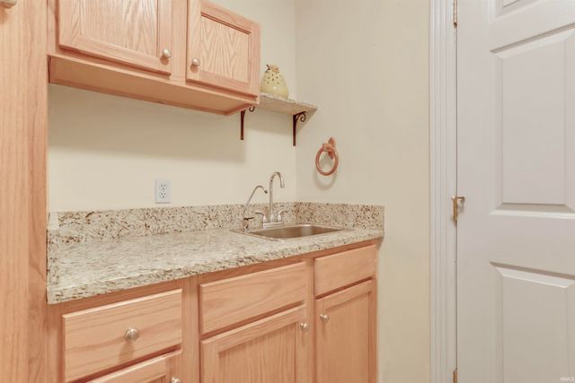 4400 Sandra Kay Lane, Newburgh, IN 47630