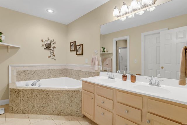 4400 Sandra Kay Lane, Newburgh, IN 47630