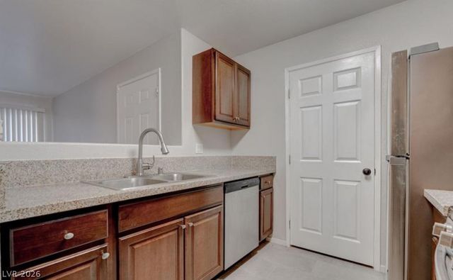7885 West Flamingo Road 1016, Las Vegas, NV 89147