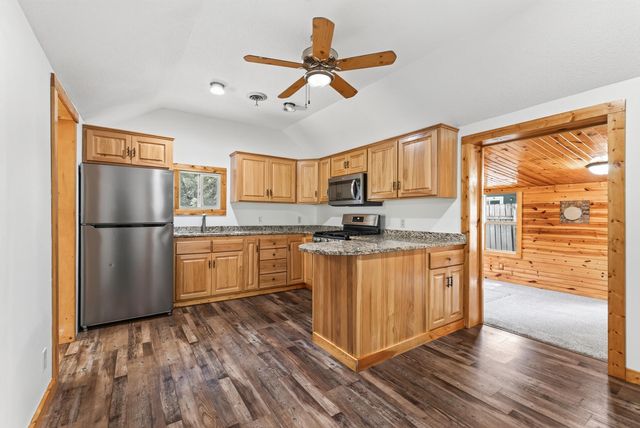 32251 Roanoke Street NW, Cambridge, MN 55008