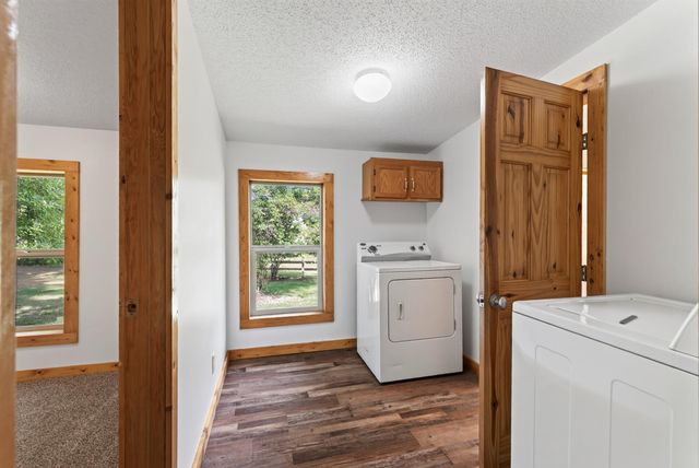 32251 Roanoke Street NW, Cambridge, MN 55008