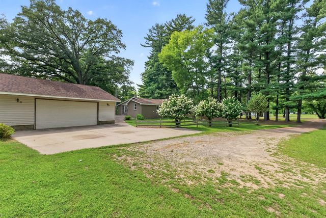 32251 Roanoke Street NW, Cambridge, MN 55008