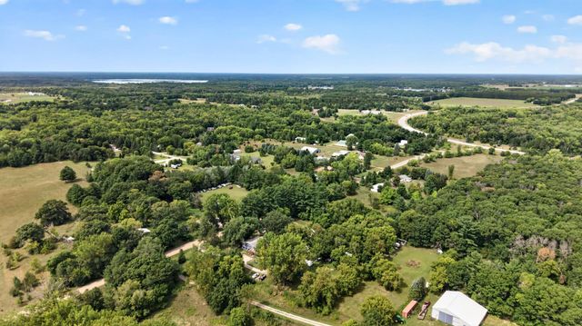 32251 Roanoke Street NW, Cambridge, MN 55008