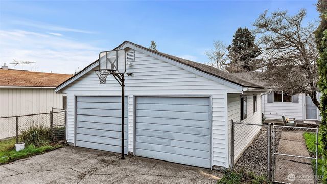 269 S Cedar Street, Buckley, WA 98321