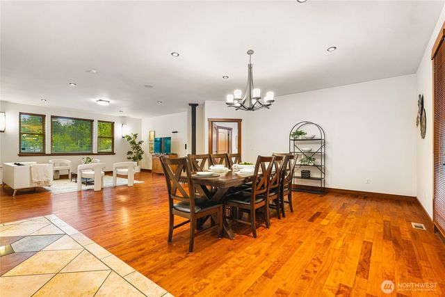 740 9th Avenue, Fox Island, WA 98333