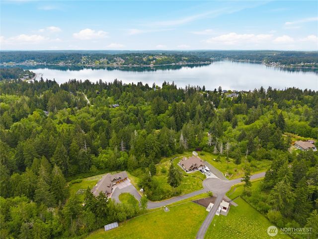 740 9th Avenue, Fox Island, WA 98333