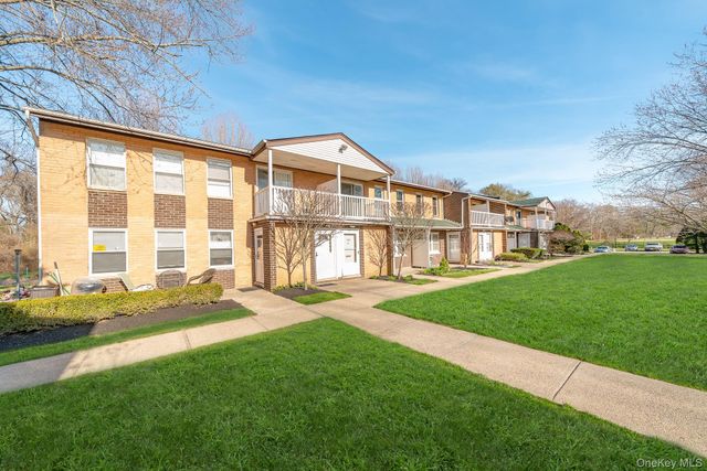 136 Artist Lake Drive, Middle Island, NY 11953
