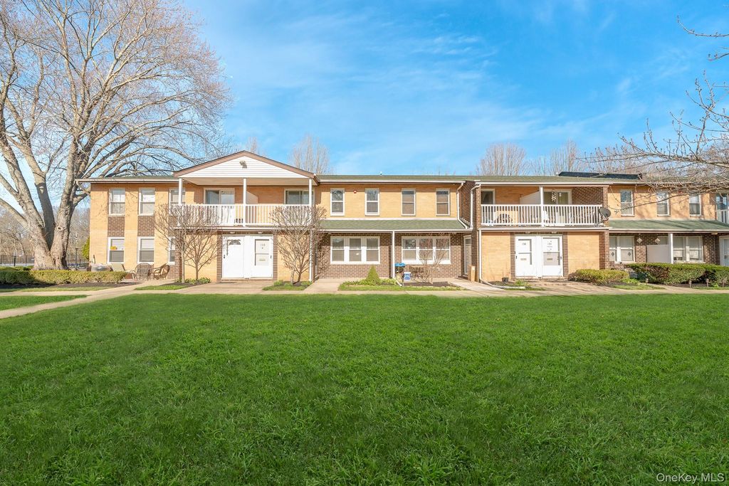 136 Artist Lake Drive, Middle Island, NY 11953