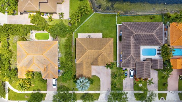 16483 NW 12th Street, Pembroke Pines, FL 33028
