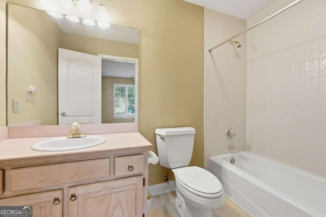 40 JOE LEE Drive, Sharpsburg, GA 30277