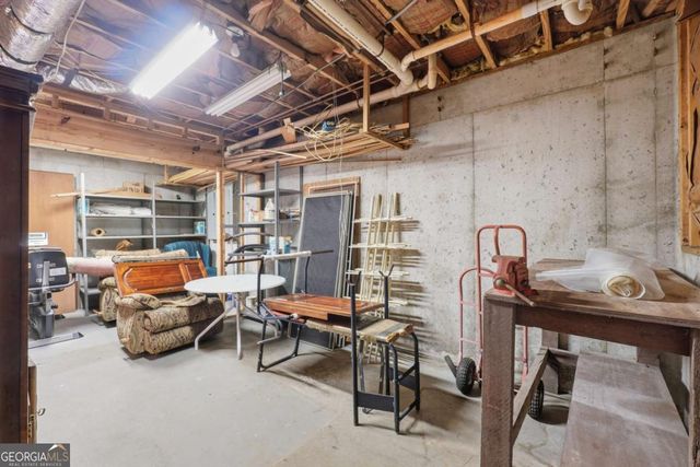 40 JOE LEE Drive, Sharpsburg, GA 30277