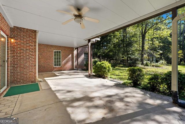 40 JOE LEE Drive, Sharpsburg, GA 30277