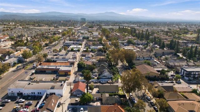 421 E Walnut, Santa Ana, CA 92701