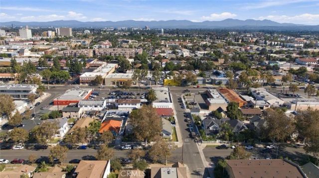 421 E Walnut, Santa Ana, CA 92701