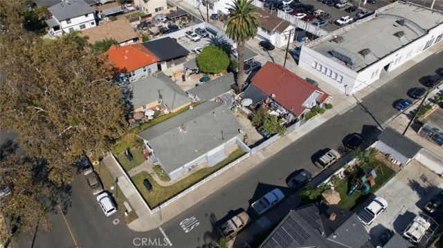 421 E Walnut, Santa Ana, CA 92701