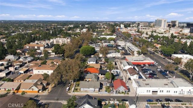 421 E Walnut, Santa Ana, CA 92701