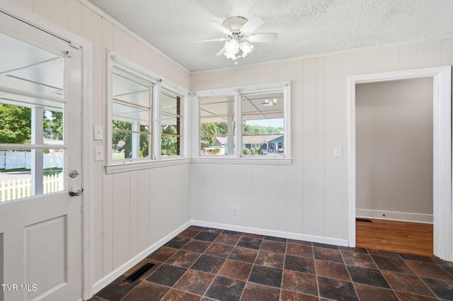 2209 Hermitage Drive, Kingsport, TN 37664