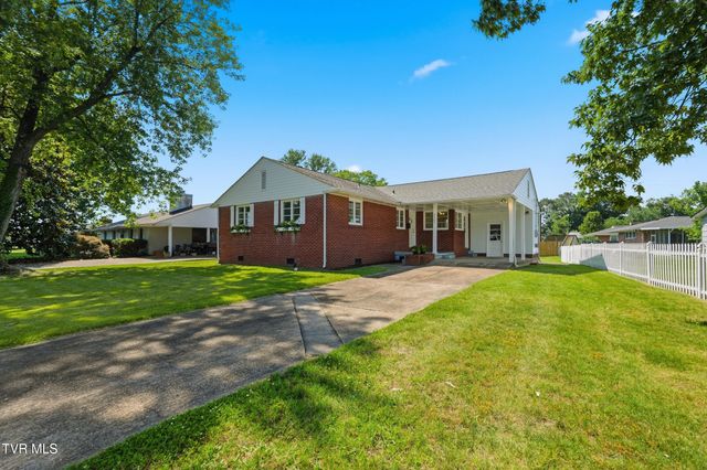 2209 Hermitage Drive, Kingsport, TN 37664