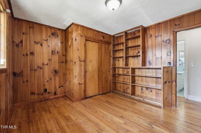 2209 Hermitage Drive, Kingsport, TN 37664