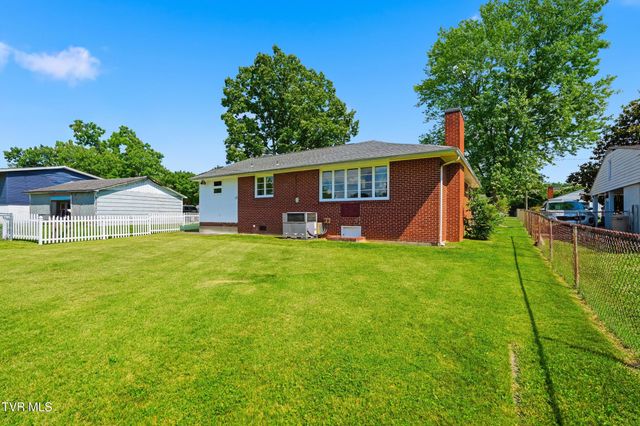 2209 Hermitage Drive, Kingsport, TN 37664