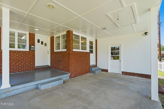 2209 Hermitage Drive, Kingsport, TN 37664