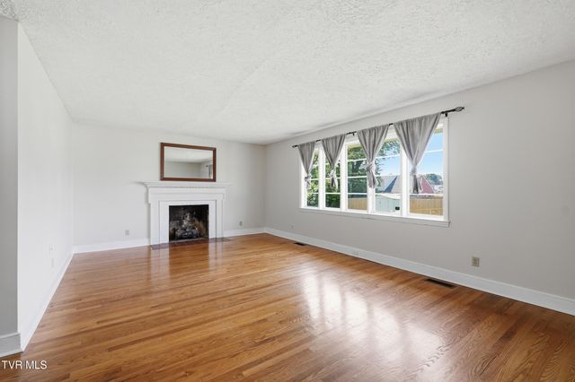 2209 Hermitage Drive, Kingsport, TN 37664