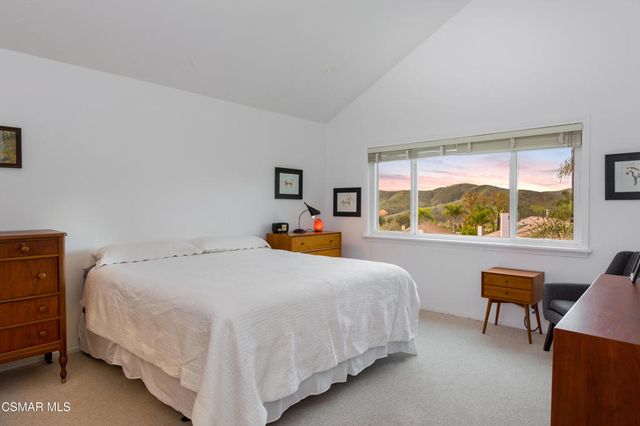 6605 Oak Forest Drive, Oak Park, CA 91377