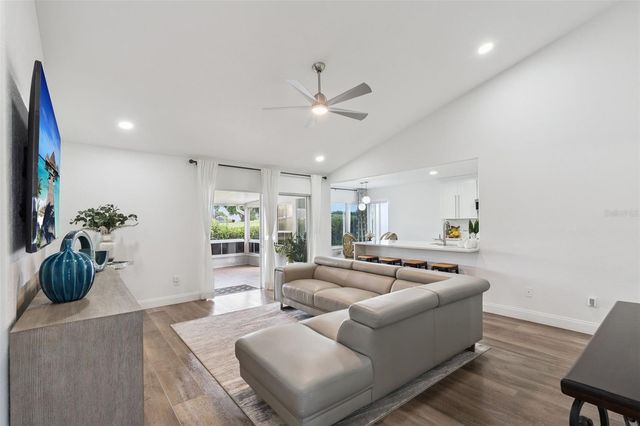 3925 WOODSFIELD COURT, Orlando, FL 32822