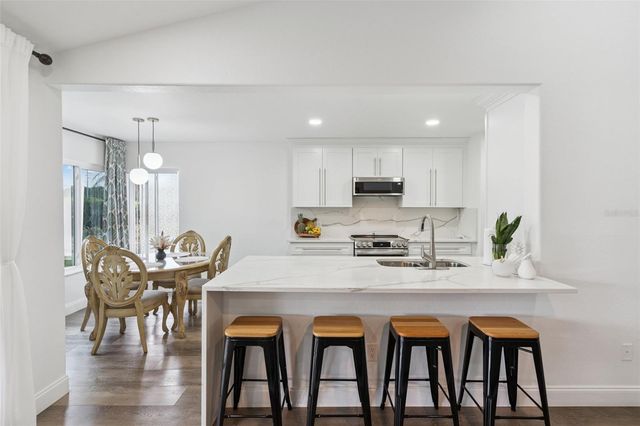 3925 WOODSFIELD COURT, Orlando, FL 32822