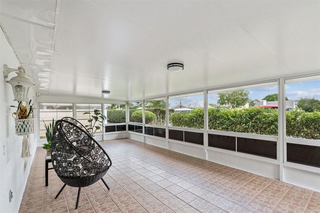 3925 WOODSFIELD COURT, Orlando, FL 32822