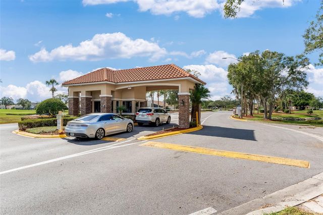 3925 WOODSFIELD COURT, Orlando, FL 32822