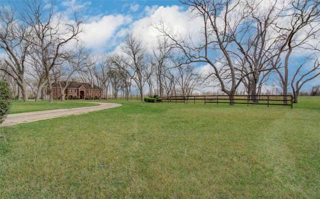 8659 Halls Retreat Court, Missouri City, TX 77459