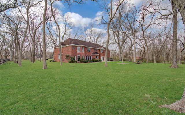 8659 Halls Retreat Court, Missouri City, TX 77459