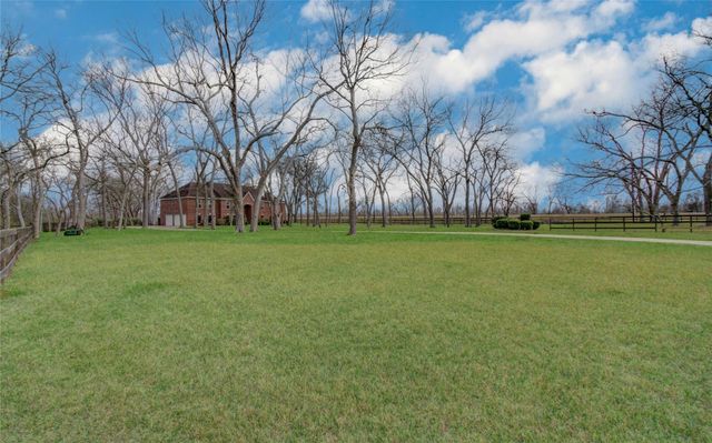 8659 Halls Retreat Court, Missouri City, TX 77459