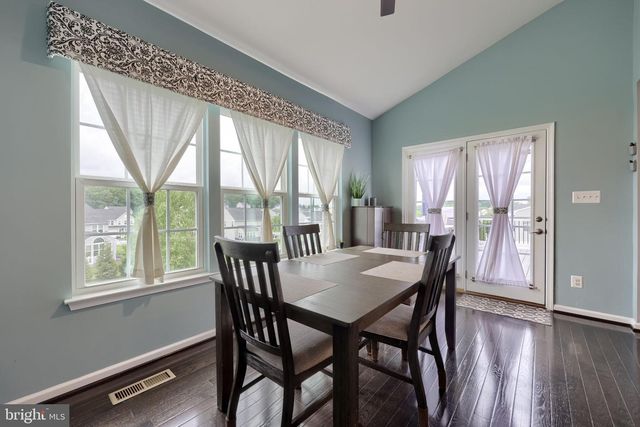 6 BEE TREE CIR, New Freedom, PA 17349