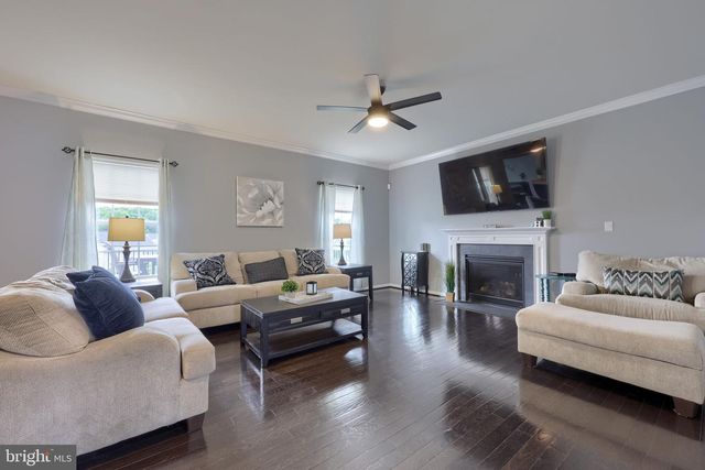 6 BEE TREE CIR, New Freedom, PA 17349