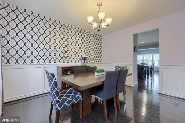 6 BEE TREE CIR, New Freedom, PA 17349