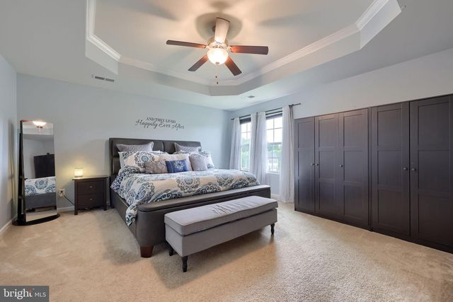 6 BEE TREE CIR, New Freedom, PA 17349