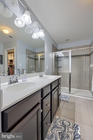 6 BEE TREE CIR, New Freedom, PA 17349
