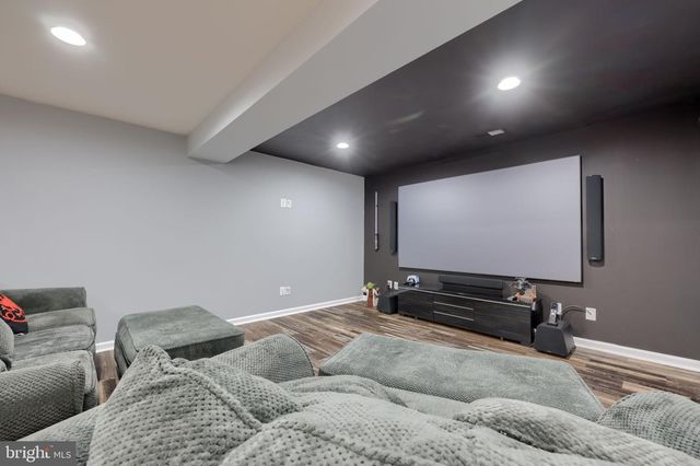 6 BEE TREE CIR, New Freedom, PA 17349