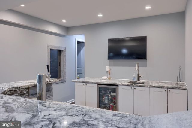 6 BEE TREE CIR, New Freedom, PA 17349