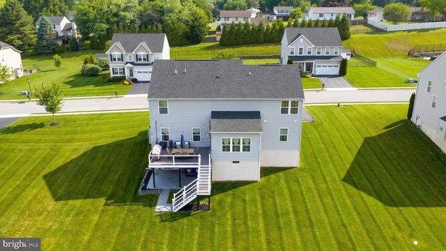 6 BEE TREE CIR, New Freedom, PA 17349