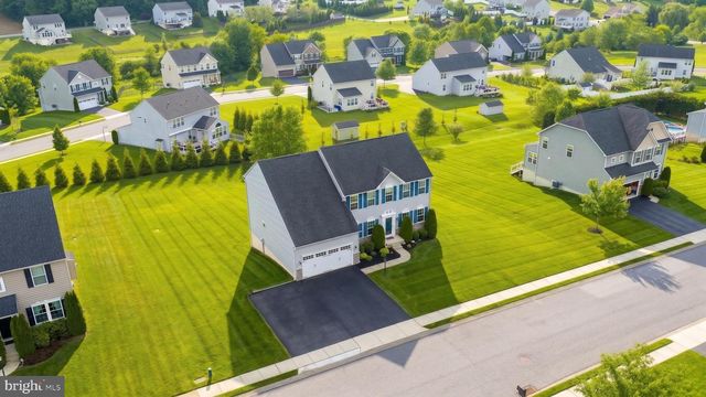 6 BEE TREE CIR, New Freedom, PA 17349
