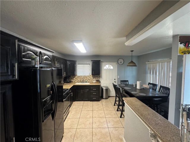 1220 W Victoria, San Bernardino, CA 92411