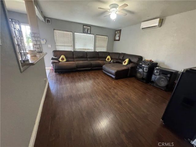 1220 W Victoria, San Bernardino, CA 92411