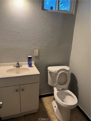 1220 W Victoria, San Bernardino, CA 92411