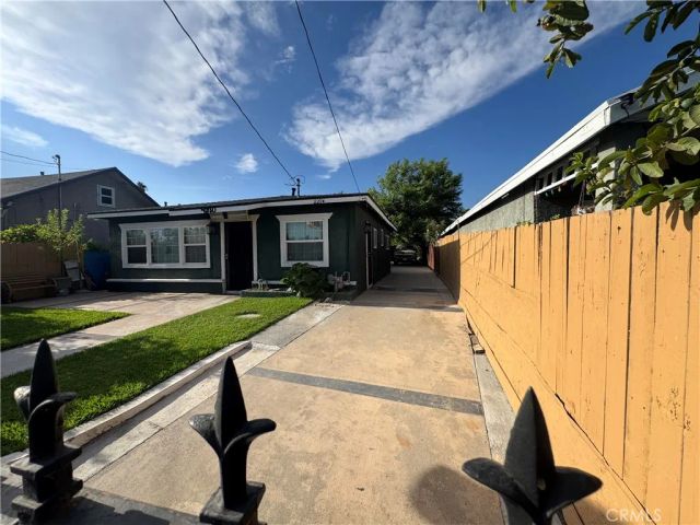 1220 W Victoria, San Bernardino, CA 92411